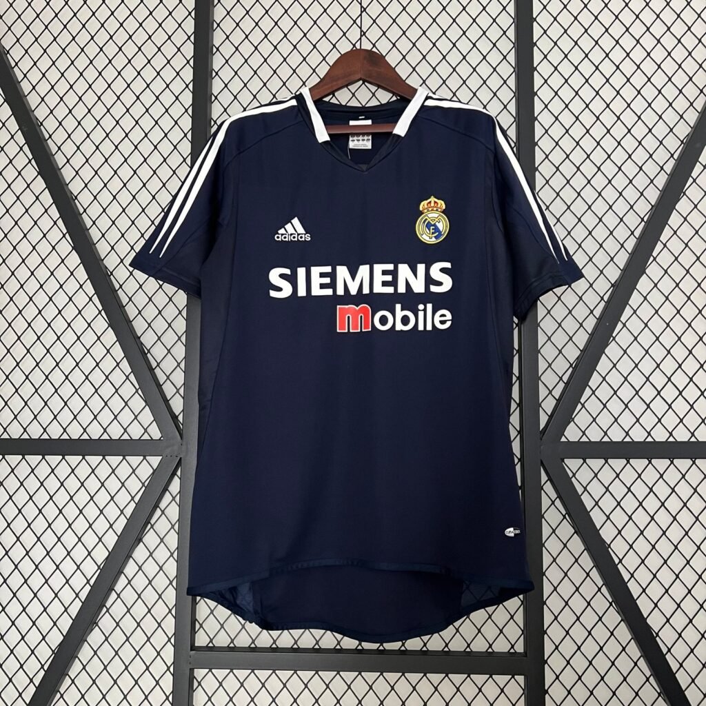 Camiseta Retro Real Madrid 2004/05 | Pumafy