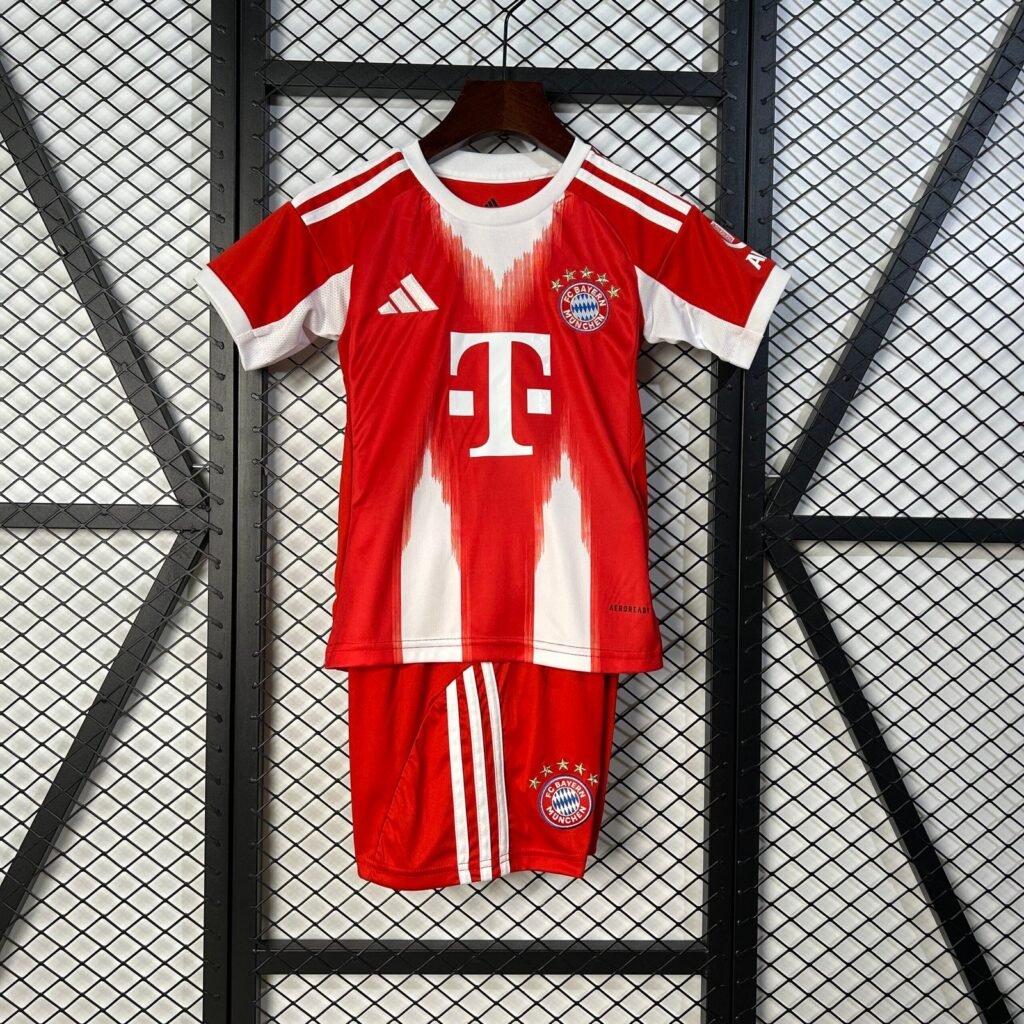 Equipación Infantil Bayern De Múnich 2025/26 | Pumafy