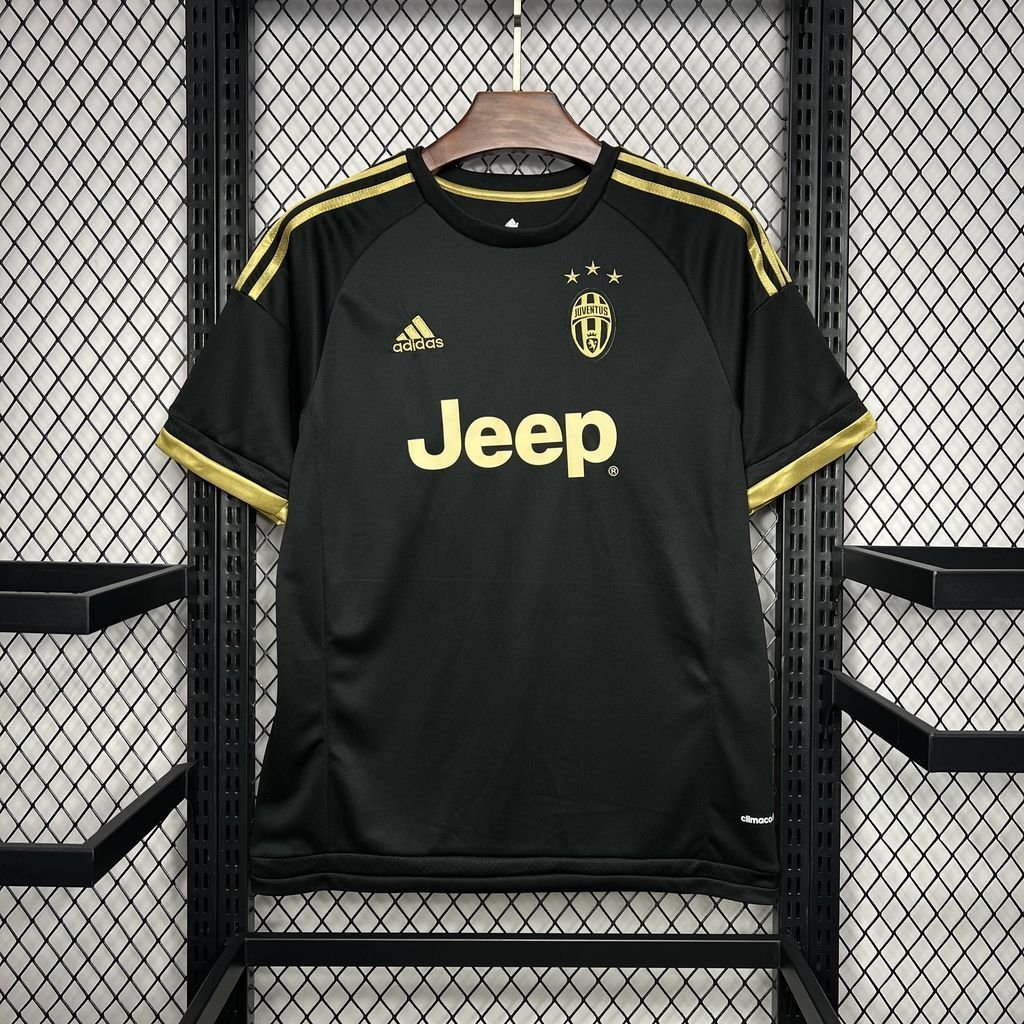 Camiseta Retro Juventus 2015/16 | Pumafy