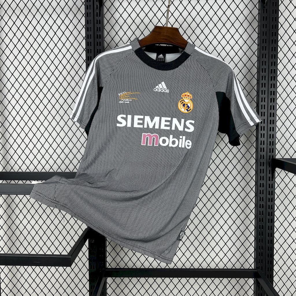 Camiseta Retro Real Madrid 2002/03 | Pumafy