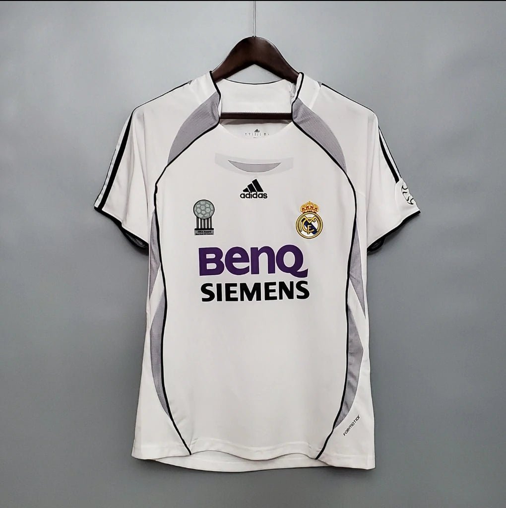 Camiseta Retro Real Madrid 2006/07 | Pumafy