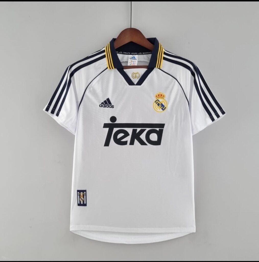 Camiseta Retro Real Madrid 1999/00 | Pumafy