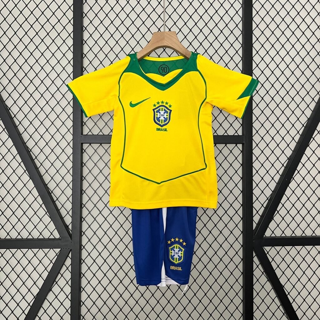 Equipación Infantil Selección Brasil 2006 | Pumafy