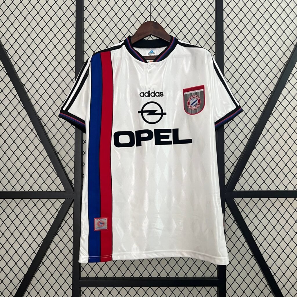 Camiseta Retro Bayern De Múnich 1996/97 | Pumafy