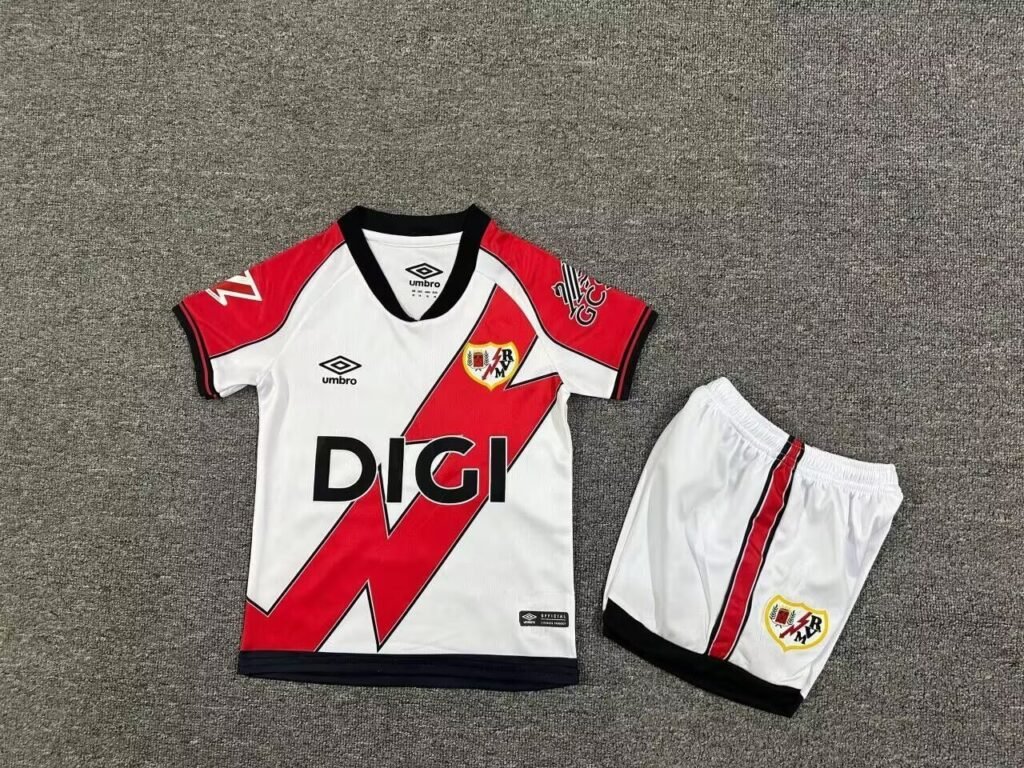 Equipación Infantil Rayo 2025/26 | Pumafy